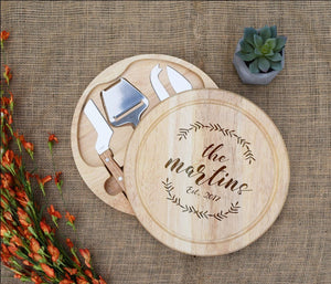 Family Name Wreath with Est. Date Circular Cheese Board